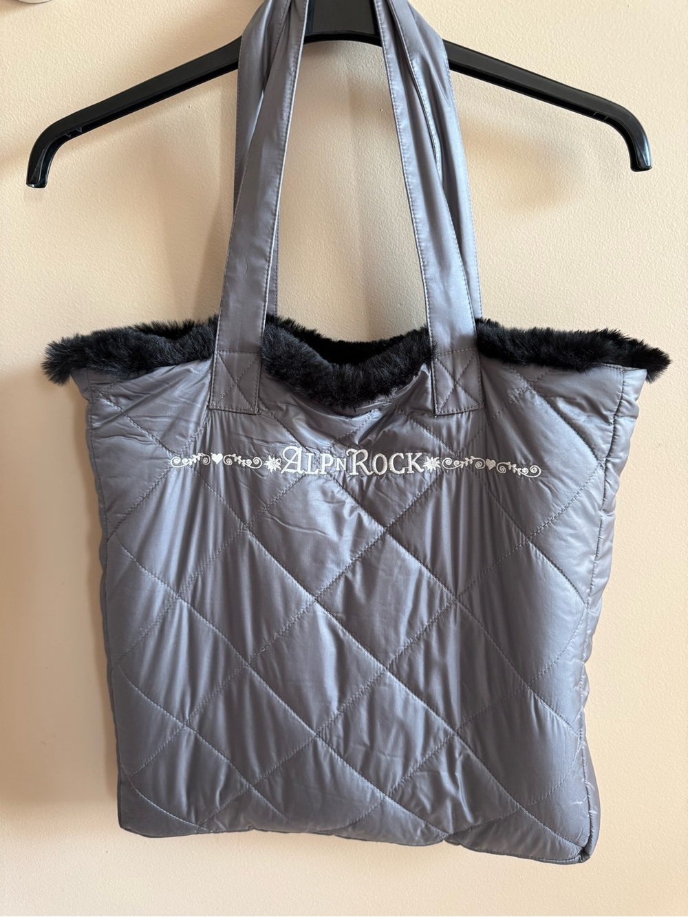 NWOT Alp N Rock Quilted Tote with Black Faux-Fur Trim in Gray